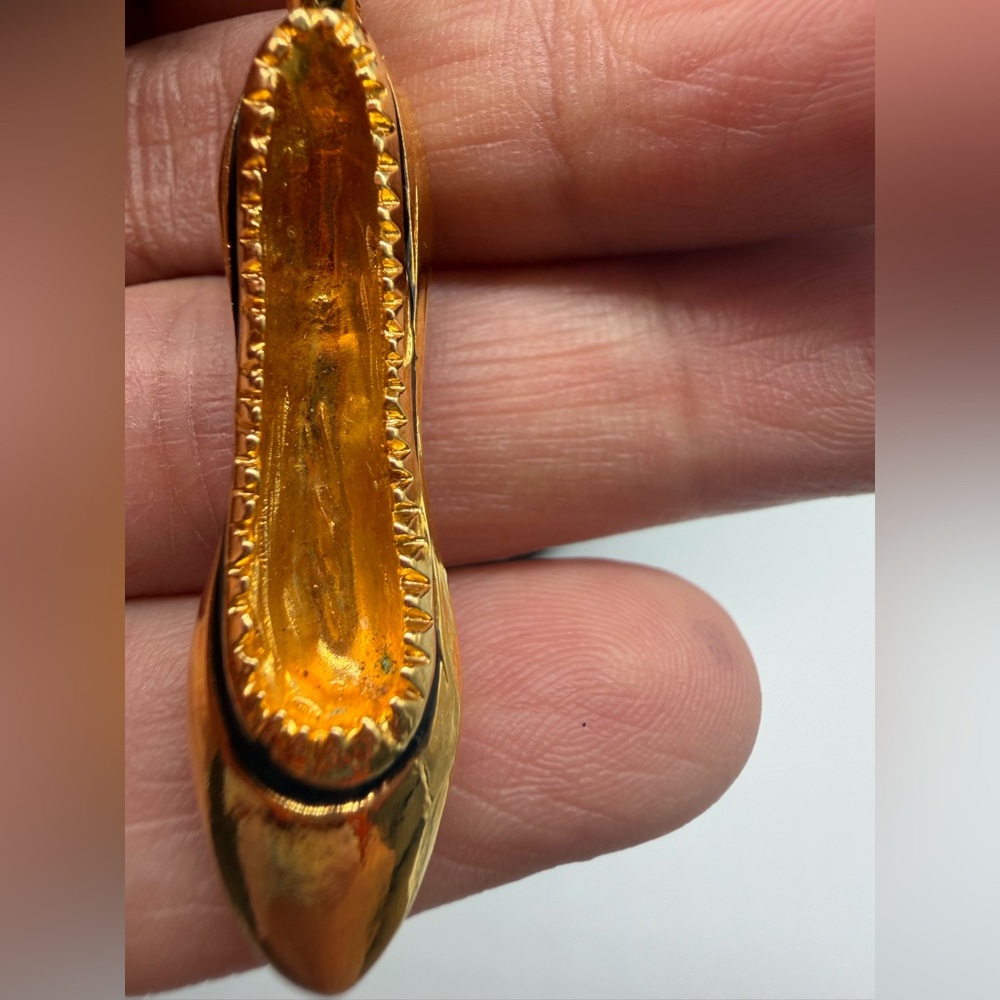 Elegant Salvatore Ferragamo Gold-Tone Necklace - Picture 5 of 9